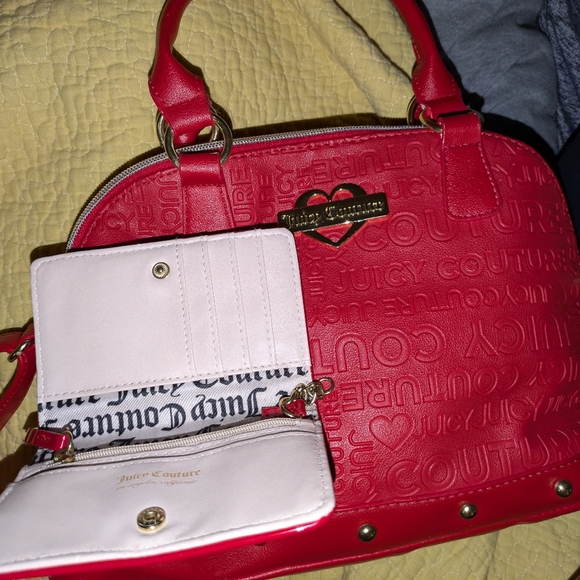 Red juicy couture purse and wallet used for 5 days - Picture 2 of 3